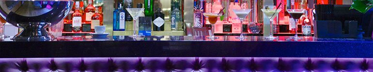 <br/>Horsa Bar<br/><br/><br/>The Horsa Bar is our cocktail bar situated on the first floor alongside our formal dining rooms.